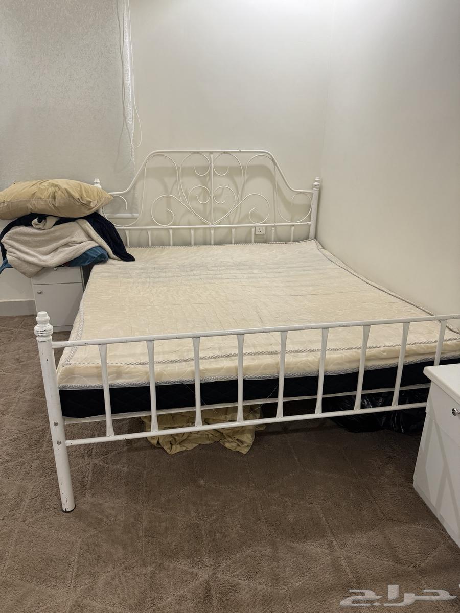 سرير للبيع مع المرتبه64561953934723110
