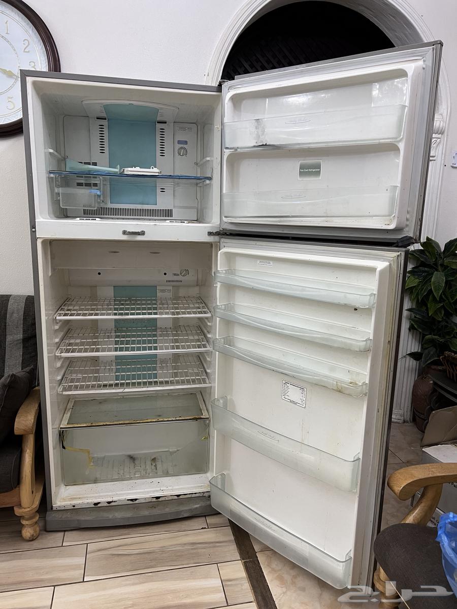 ثلاجة مستعمله للبيع64560838093826110