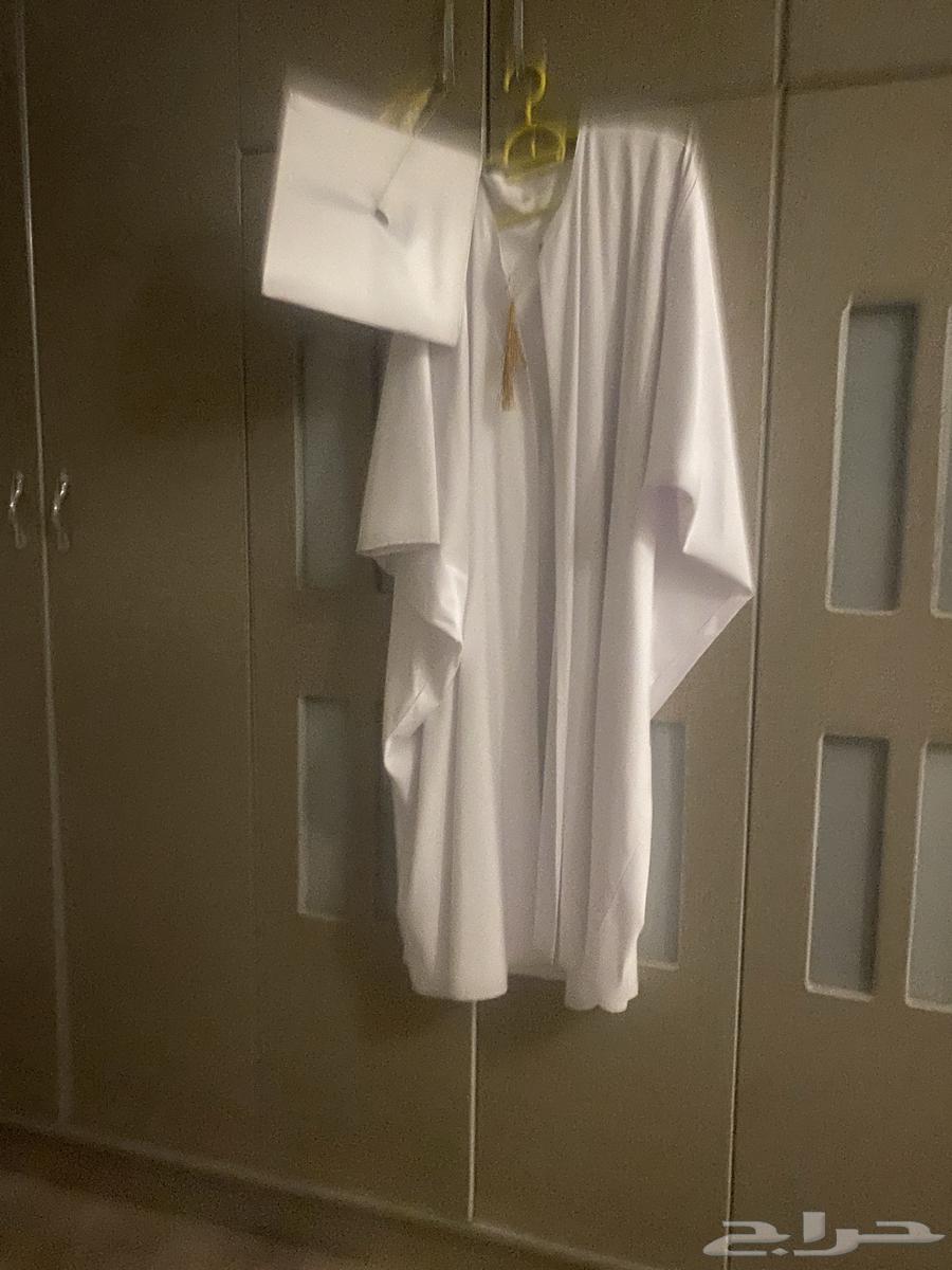 عبايه تخرج بناتي لون ابيض 50 ريال64553539121539110