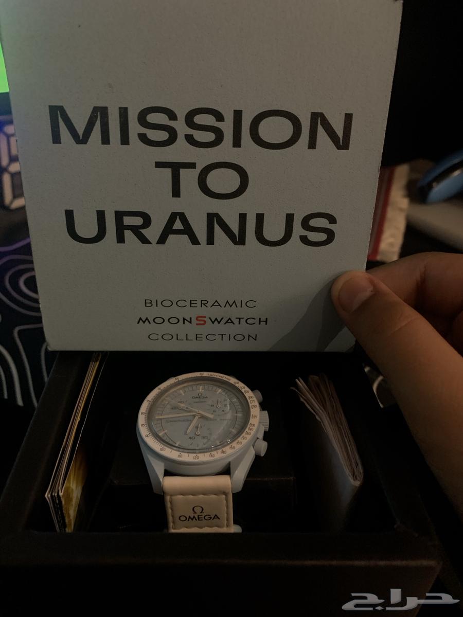 Omega Swatch Skyfall watch with scratches in the box64557433445121110