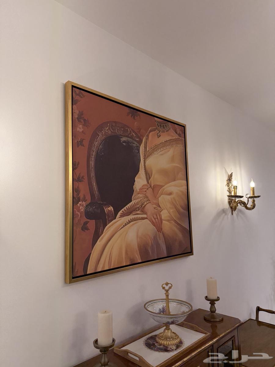 Canvas board with golden frame64553780416385111