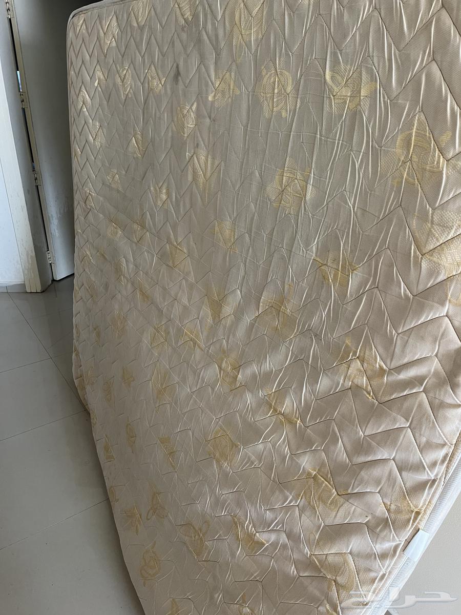 مرتبة سرير نظيفه للبيع64556567979906111