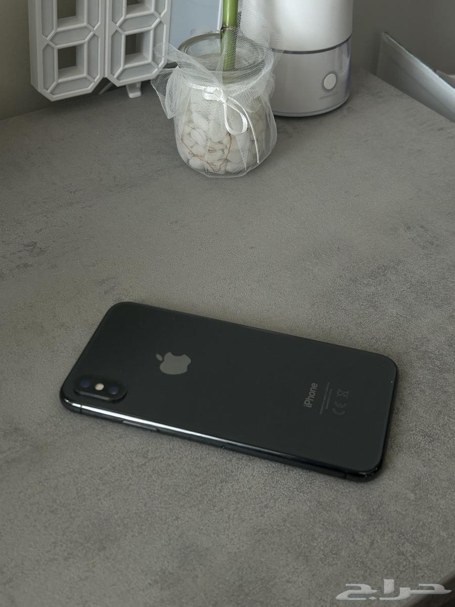آيفون 10 في حالة ممتازة للبيع64558391896451111