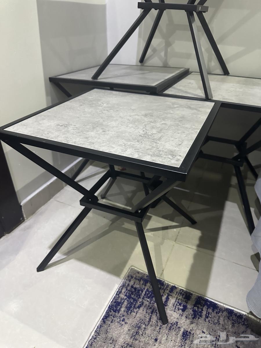 Service tables64558850561794111