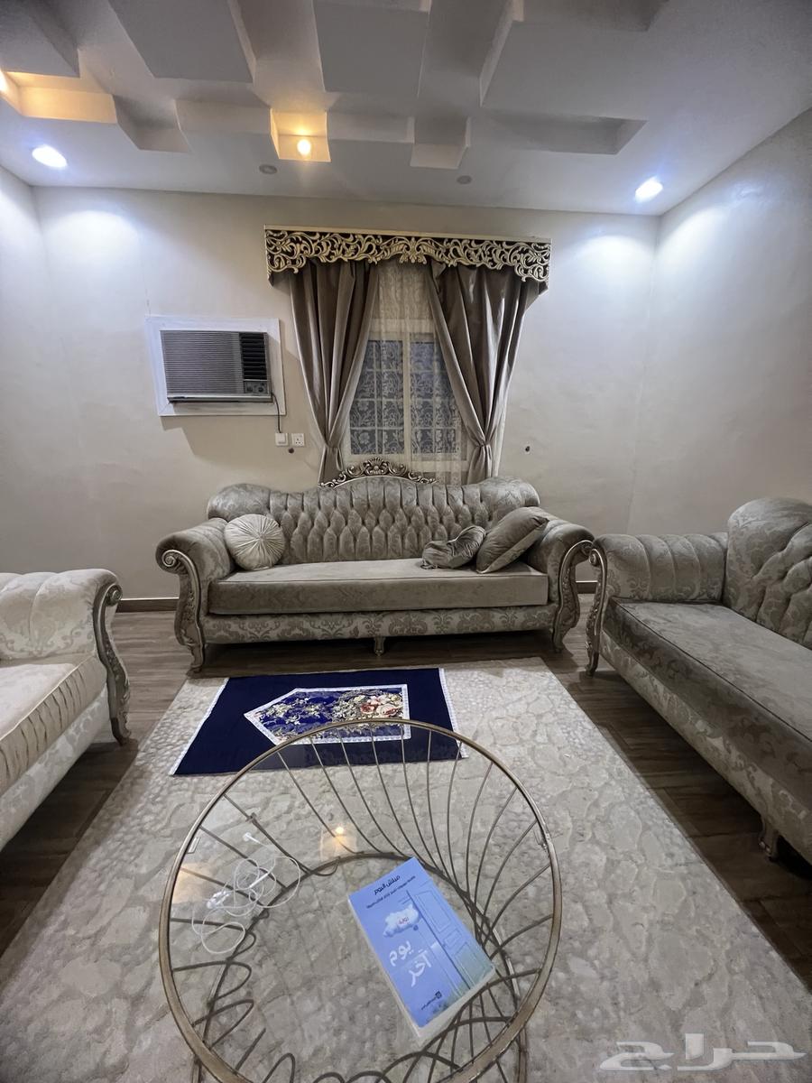 Sofa for 5 in 4 room64560318914050111