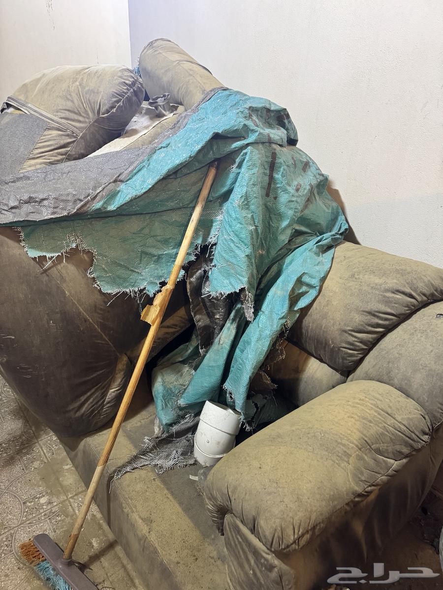 كنيتين مكتبيه مع كرسي دوار للبيع64561840570626111