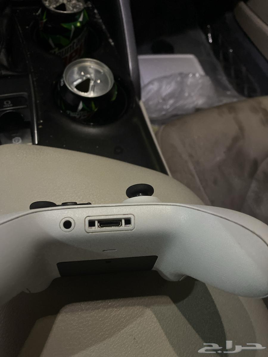 Xbox controller clean and everything works64560656289793114