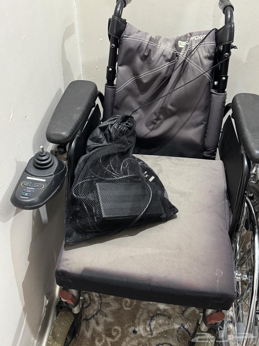 للبيع كرسي متحرك كهربائي64555630731650111