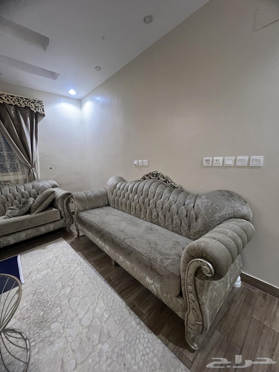 Sofa for 5 in 4 room64560318914050110