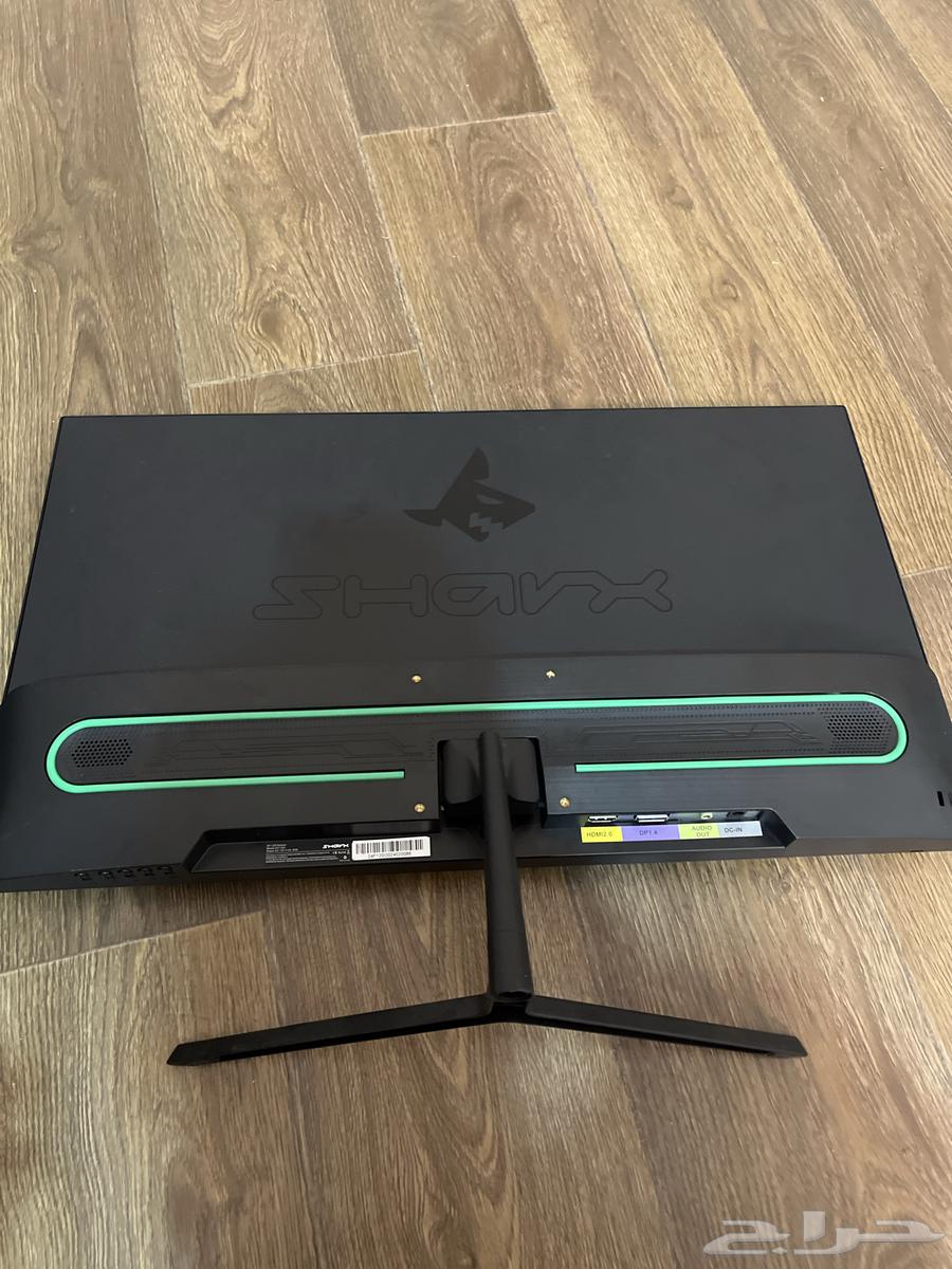 اكس بوكس سيرس اس نضيف جدا معه شاشه تدعم 120هرتز مع كنترولر64556833379201114