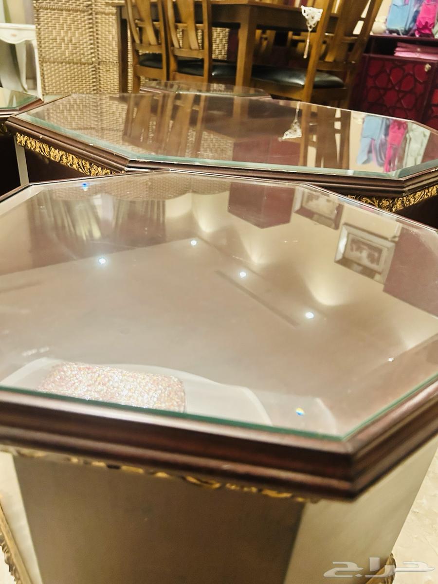 Tables64556847226627111