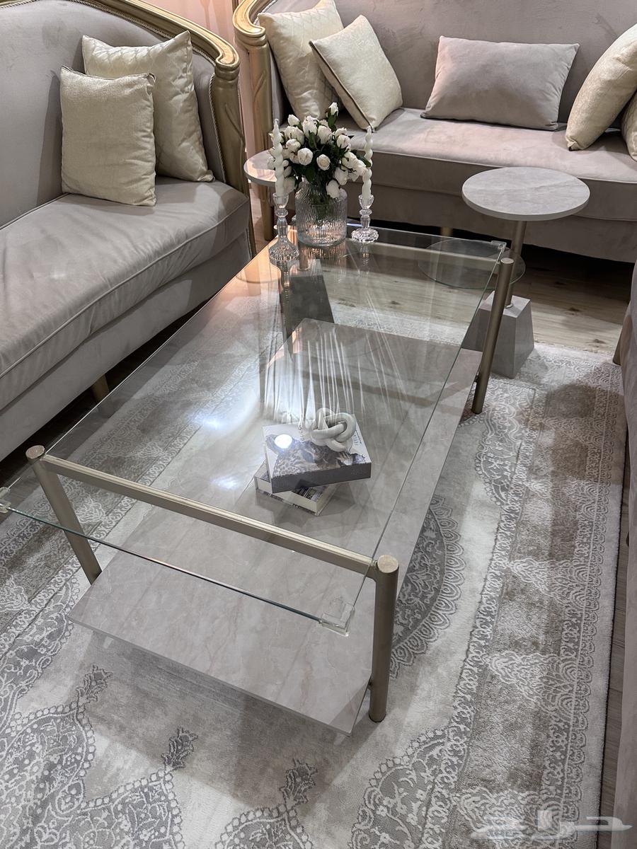 طاولة مستعملة استعمال جديد مع 4 طاولات خدمه64559057474946110