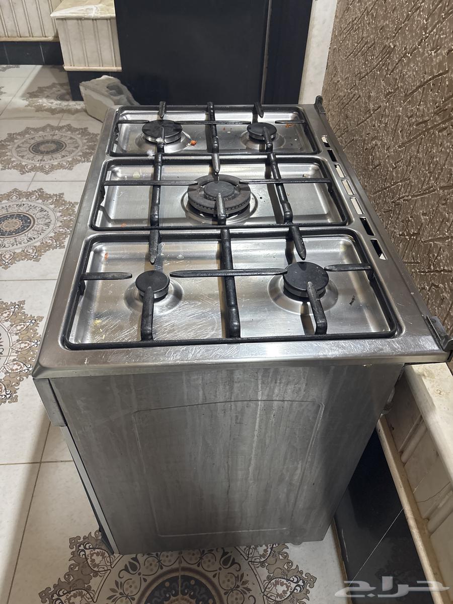 فرن مقاس 60 90 بحالة جيدة للبيع بسعر مناسب64561319824131112