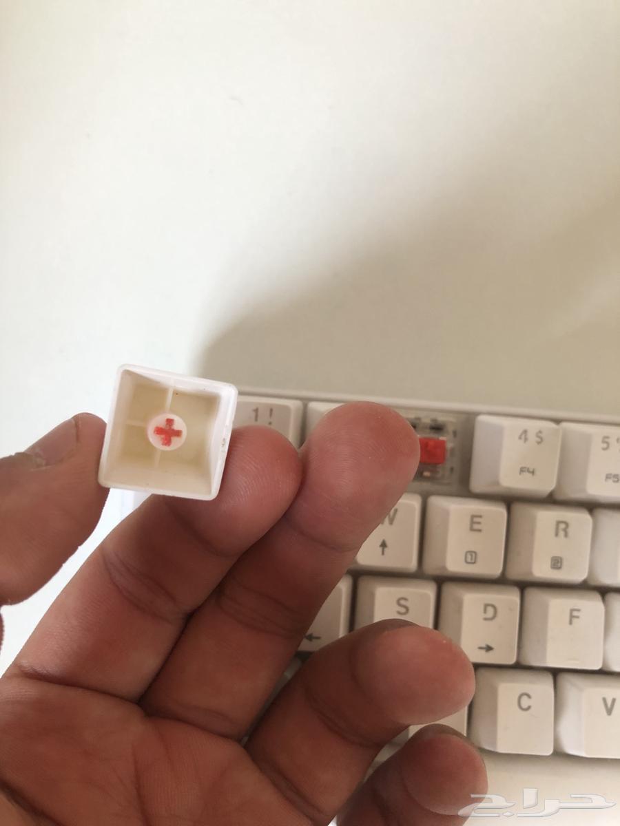 كيبورد k66 سوتش 3 مكسور بس يشتغل والباقي سليم64560809874946112