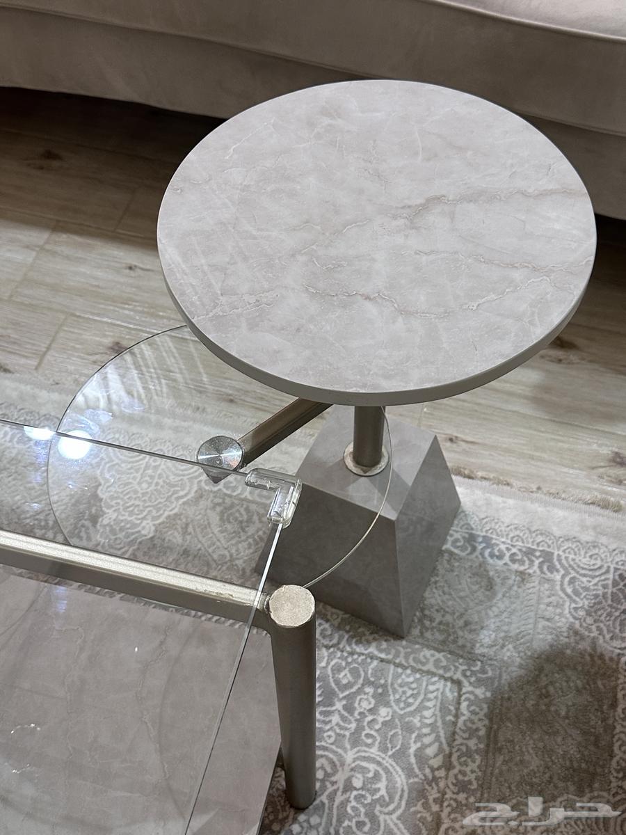 طاولة مستعملة استعمال جديد مع 4 طاولات خدمه64559057474946113