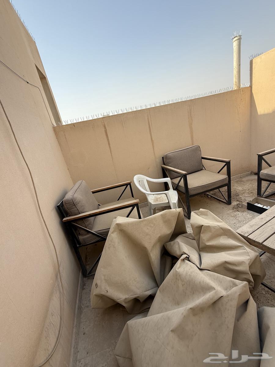 جلسة خارجيه مع الغطاء64558031467393112