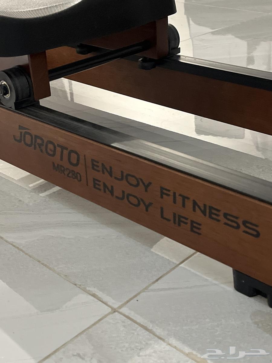 Water rowing machine64561305661442112