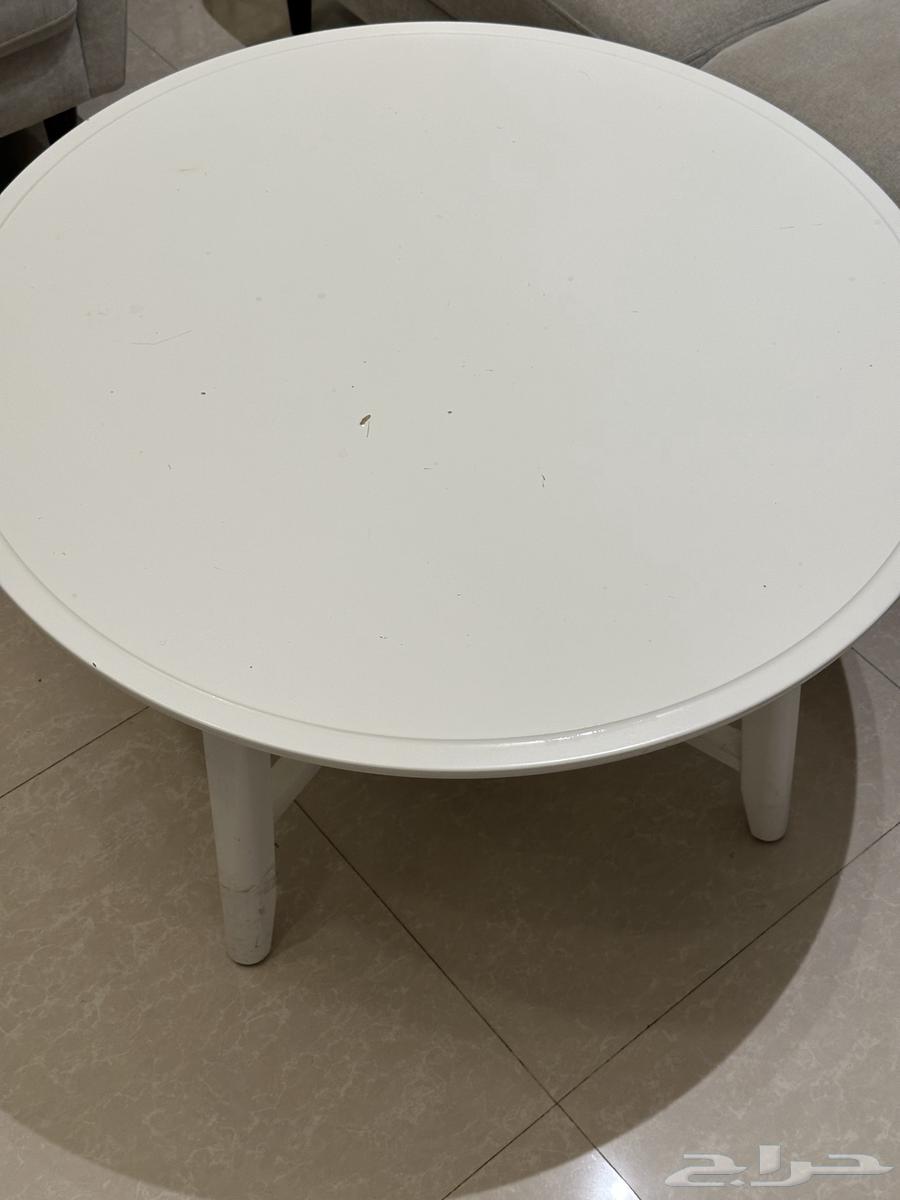طاوله كبيره للبيع 100 ريال64553893218434110
