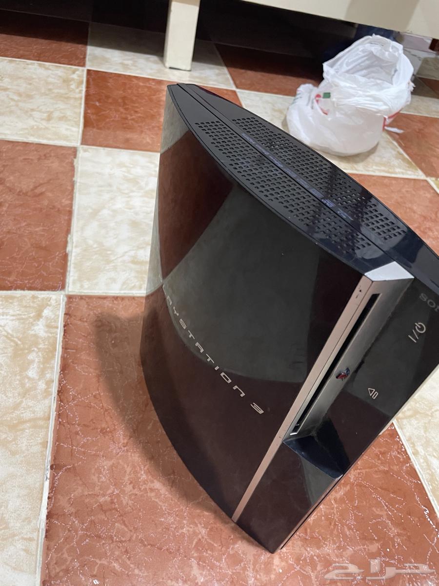 سوني 3مهكر للبيع فيه3العاب ويجي معاه يدتين وجميع اسلاكه64562487401218110