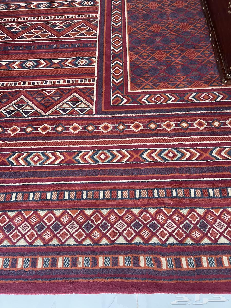 مجلس شعبي للون احمر ملكي64558780772354114