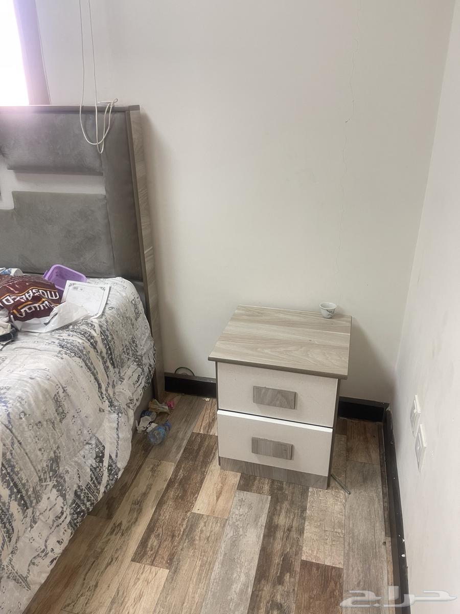 غرفة نوم بدون دولاب شبه جديده64556098884611110