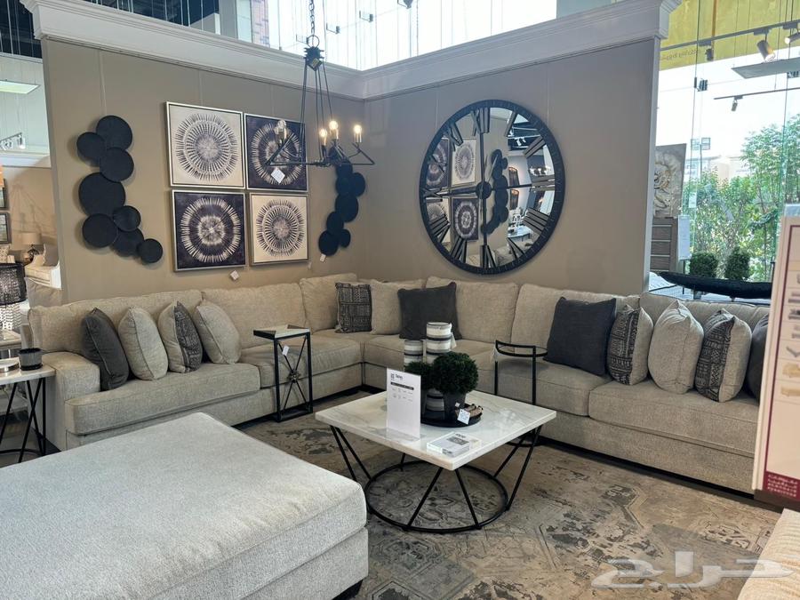 للبيع كنب زاوية فاخر مع قطعة إضافية (عثمانية)64557893229827110