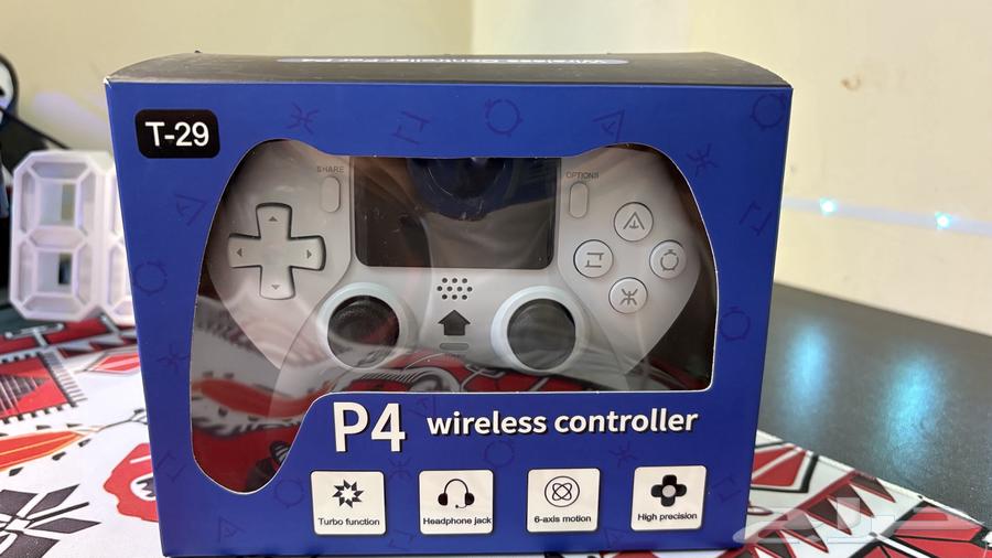 يد سوني فور64556342583427113