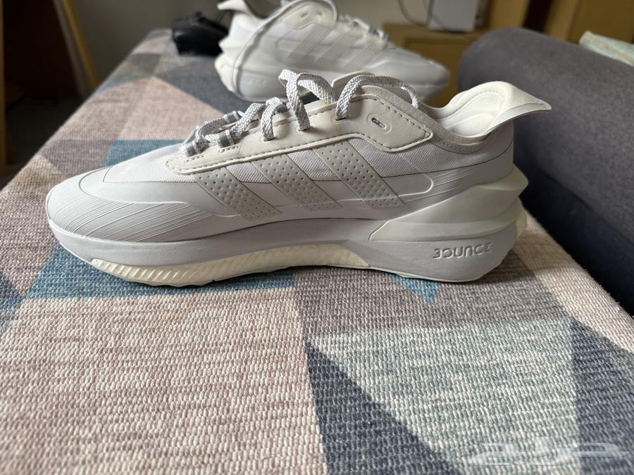 حذاء أديداس أصلي جديد مقاس 43 1 364555040080514114