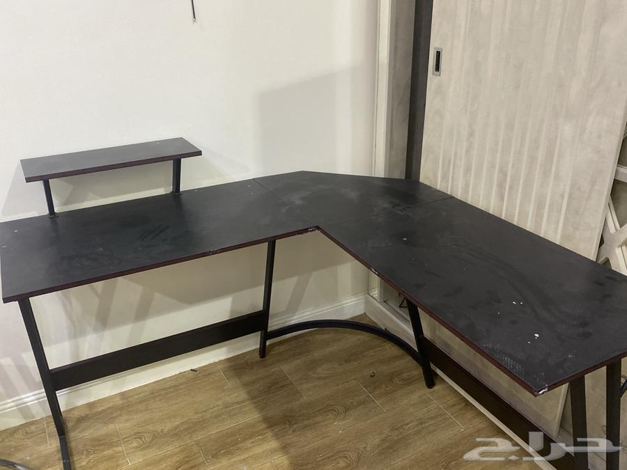 New gym table for sale, used for a week, like new with a new chair64562529970691112