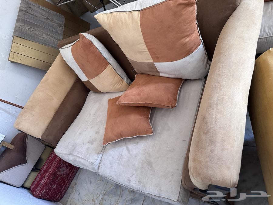 كنب يتكون من اربع قطع يكفي 8 اشخاص64556902962691112