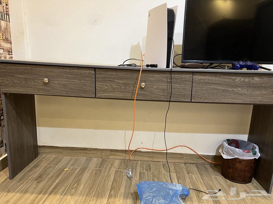 Wooden desk table, dimensions in the image, contact via WhatsApp64561671748737113