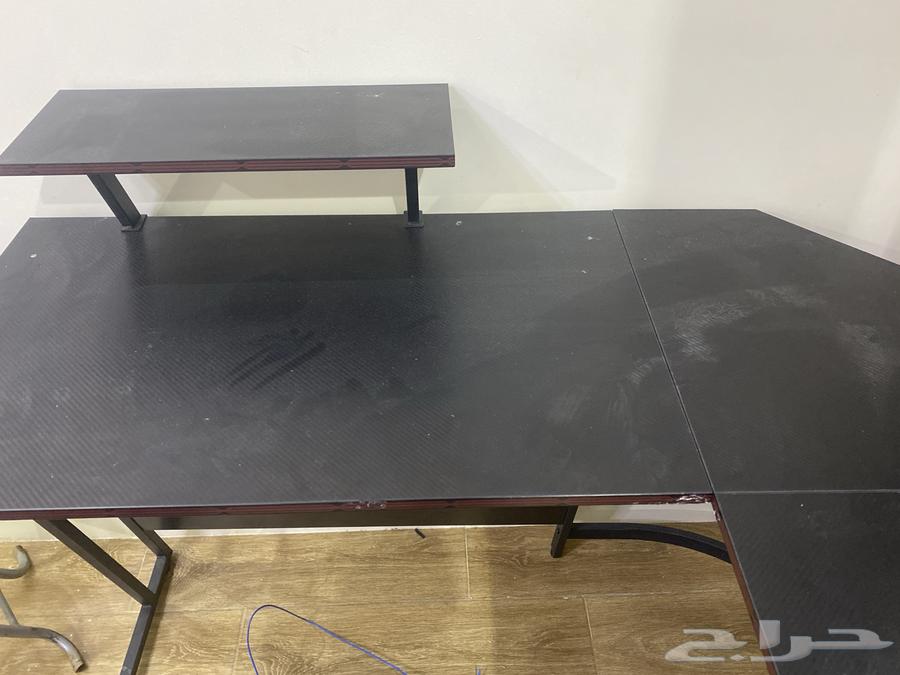 New gym table for sale, used for a week, like new with a new chair64562529970691111