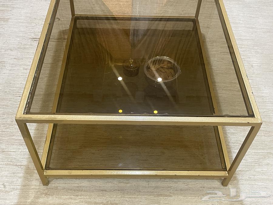 طاولة قزاز لون ذهبي64559196349825112