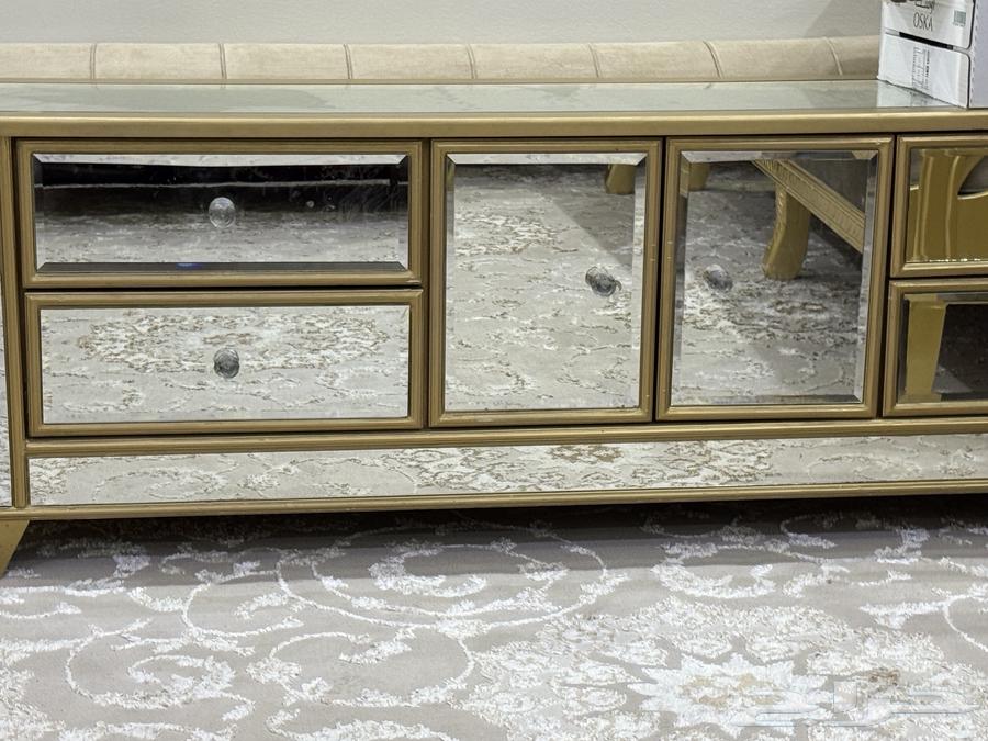 كنب64556987561474112