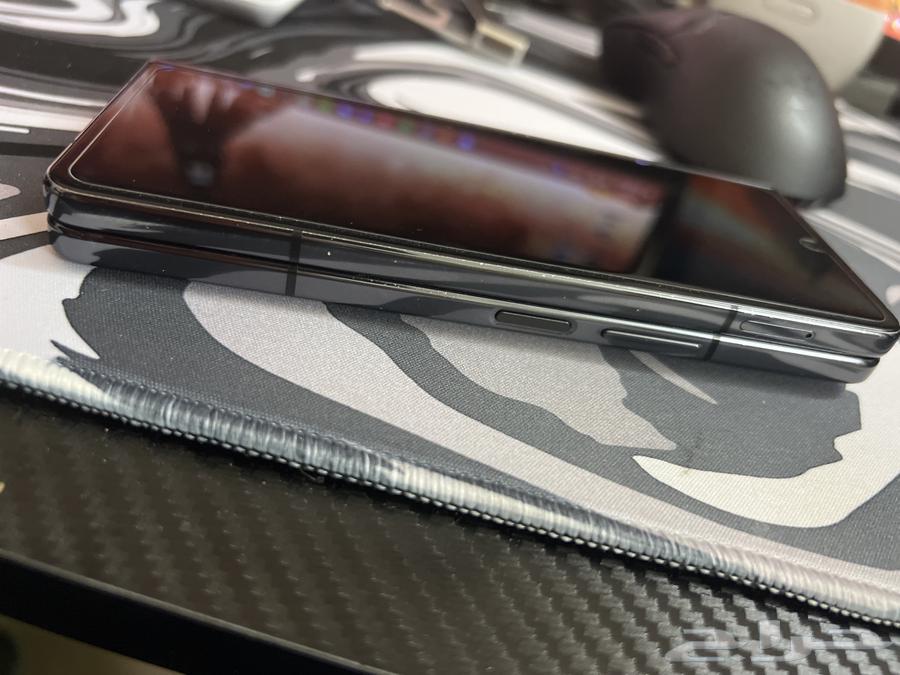 galaxy fold 5 512 g used64561361956354111