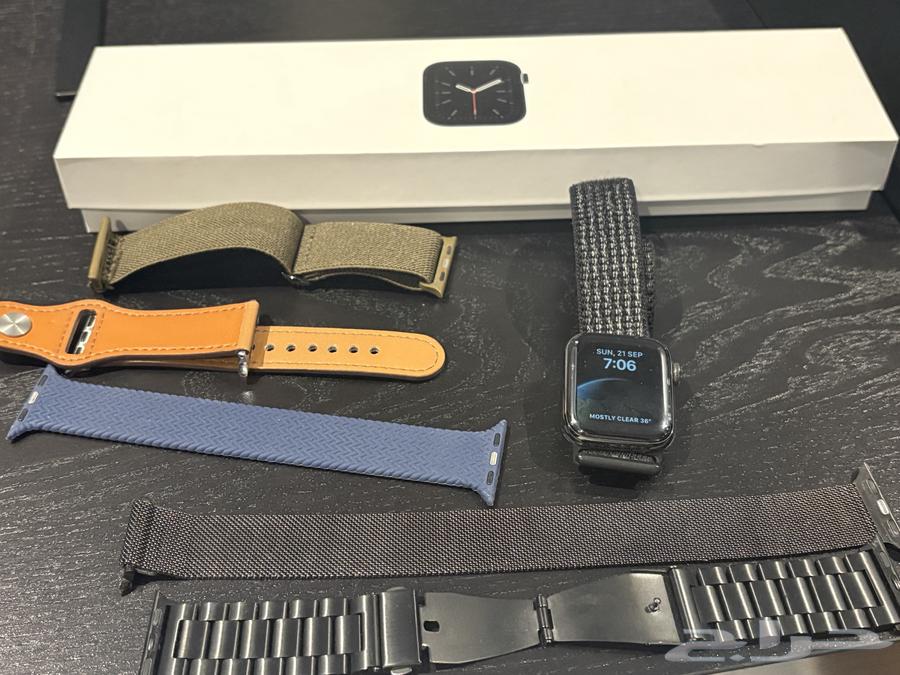 ساعة ابل 40mm مستعملة للبيع64559883351042111