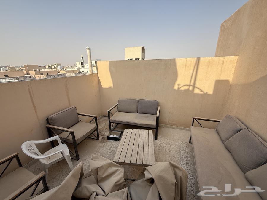 جلسة خارجيه مع الغطاء64558031467393110