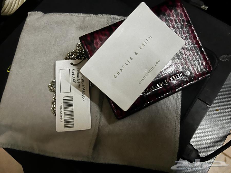 شنطة صغيرة وبوك64557920632706112