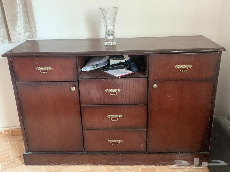 دولاب بحالة جيدة64557586861059113