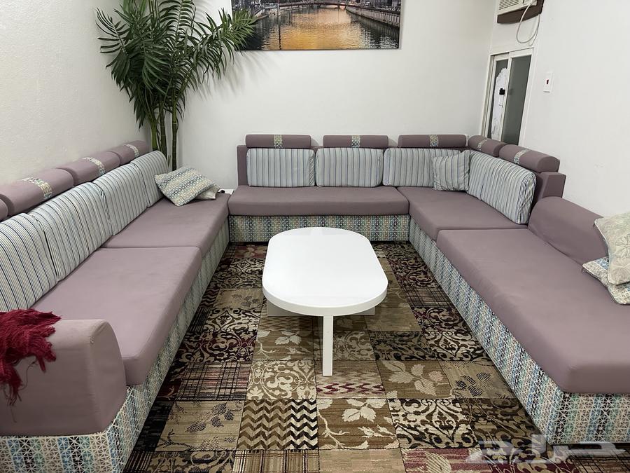 Sofa with new table64559309184898111