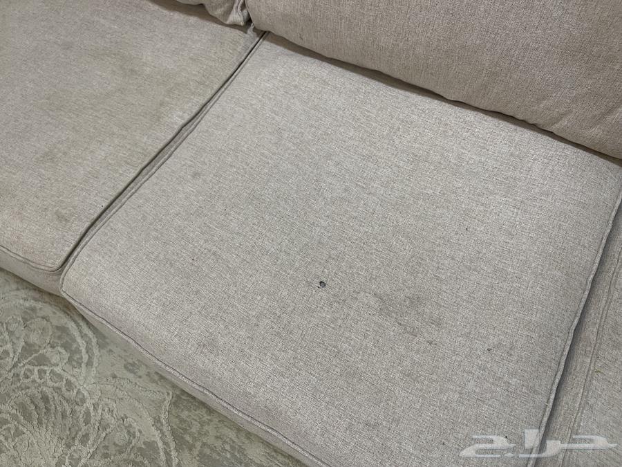 للبيع طقم كنب L   سجاد مقاس 3 4   طاولة استيل ذهبي64559196341891110