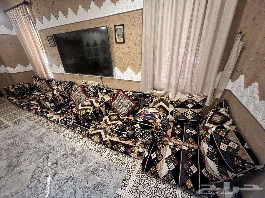 طقم كنب وجلسة ارضية و3 طاولات64594751703681111