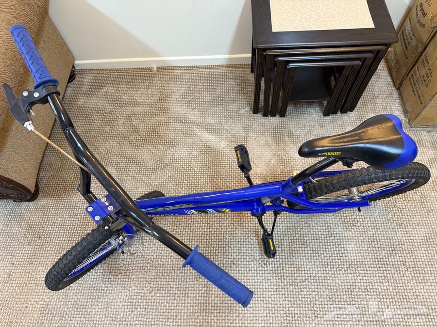 سيكل شبة جديد مقاص 20 لون ازرق 300 او اعلى سوم64557851620225111