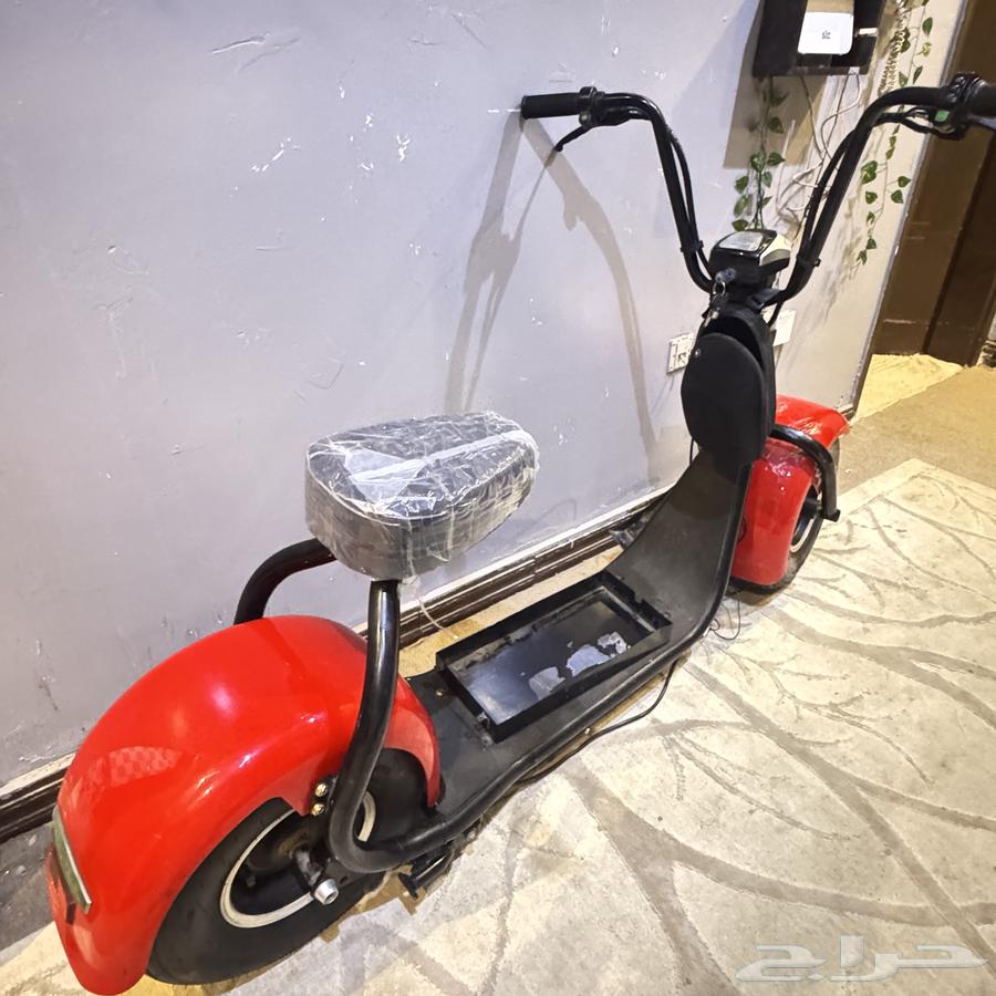 اسكوتر كهربائي شبه جديد للبيع64561883453314111