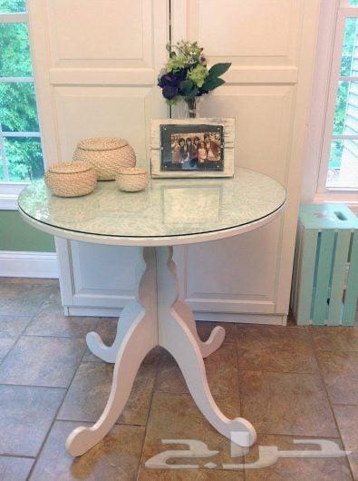 طاولة دائرية من آيكيا من نوع HEMNES64554551986433110