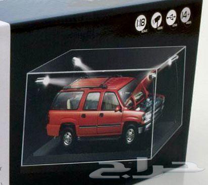 Display case with LED lighting for car models64558405524739110