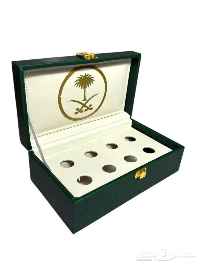 شنطة جلد فاخر لحفظ وتقديم دهن العود64555012129153110