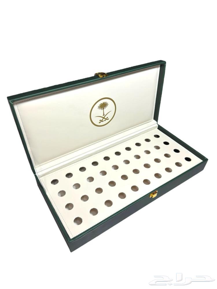 شنطة جلد فاخر لحفظ وتقديم دهن العود64555012129153113