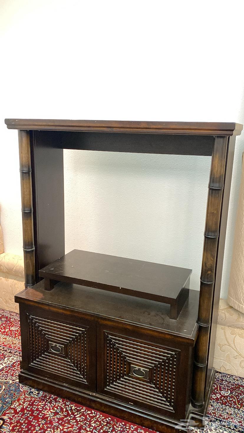 دولاب خشبي نظيف للبيع64557356777219112