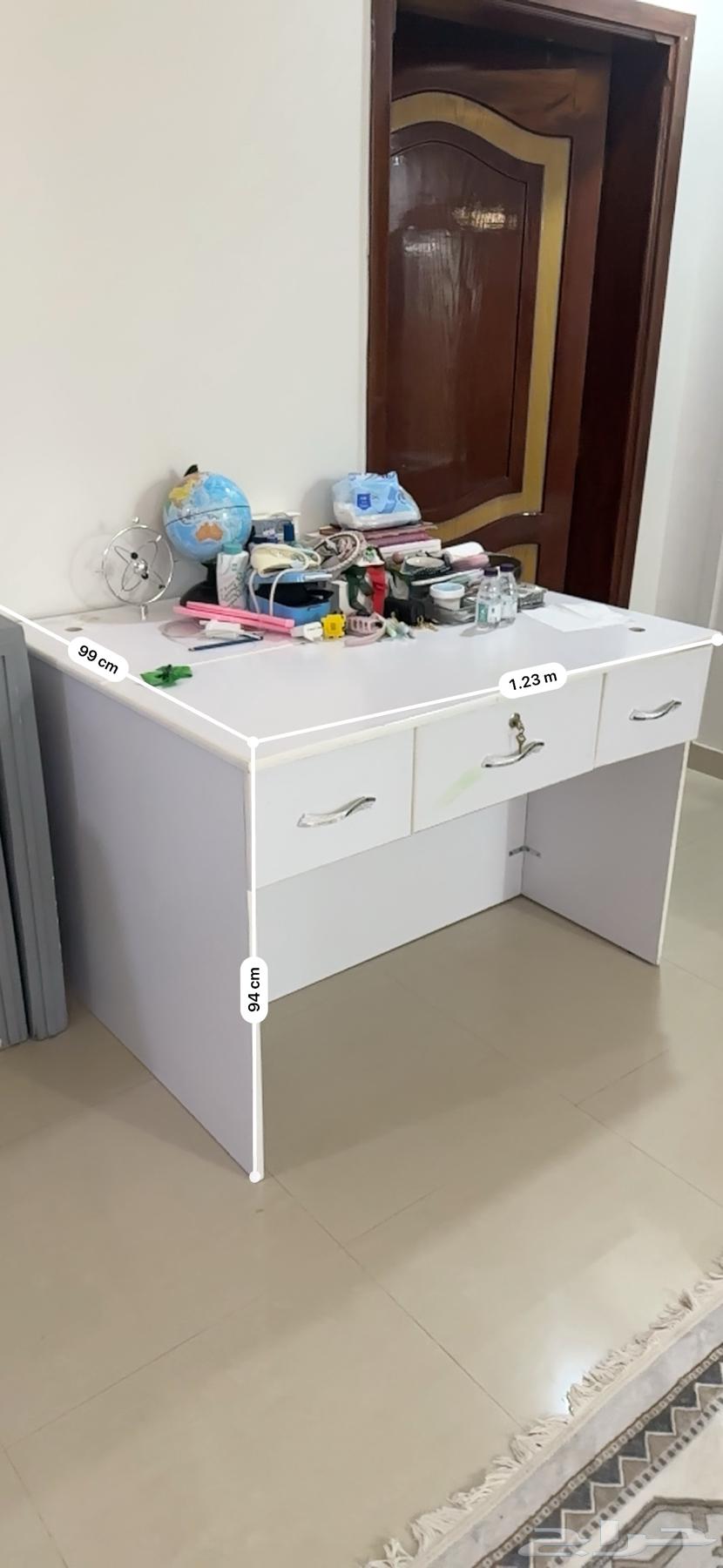 تسريحة وطاولة من جهتين64559757605763111